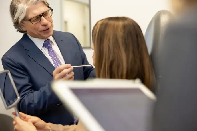 Considering Plastic Surgery in Foley? Choose Dr. Fedok: Doctor consulting with patient